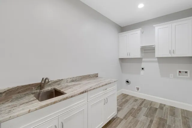 $484,999 | 2711 Constantine Drive, New Caney, TX 77357