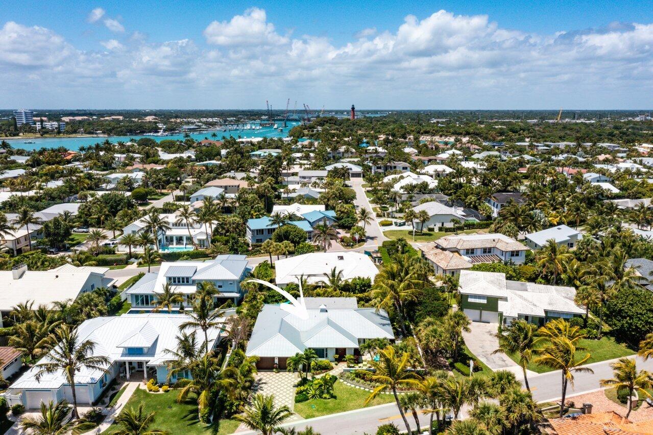 33 Ocean Drive Jupiter Inlet Colony, FL 33469 - Photo 4 of 30 an aerial view of multiple house