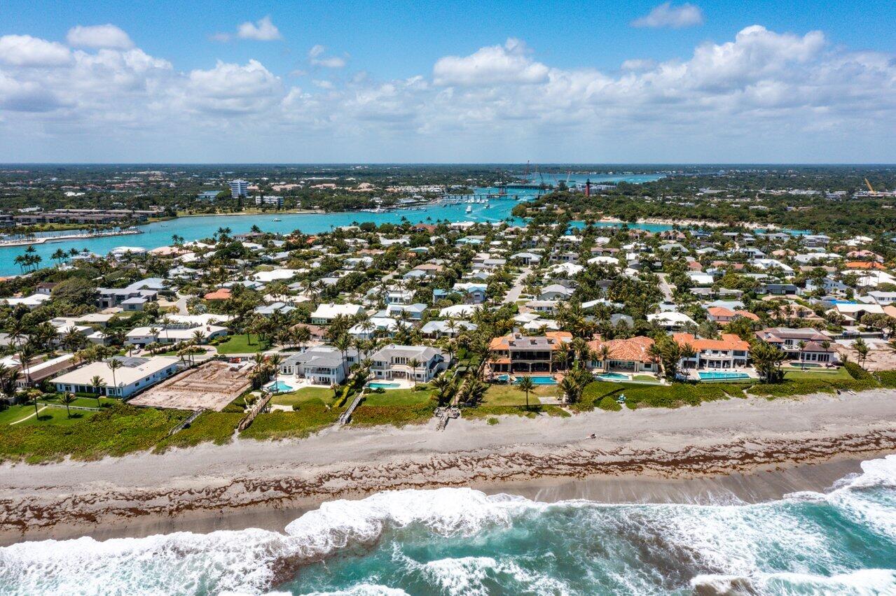 33 Ocean Drive Jupiter Inlet Colony, FL 33469 - Photo 7 of 30 a view of a city
