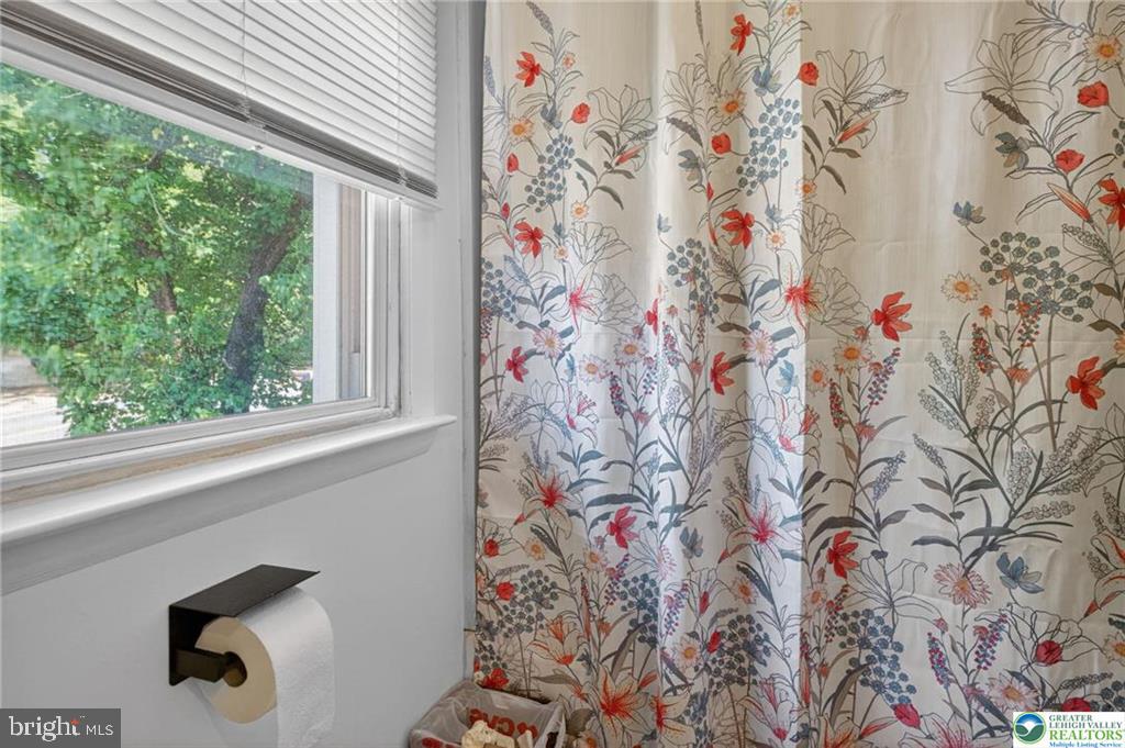 479 South 9th Street Akron, PA 17501 - Photo 12 of 33