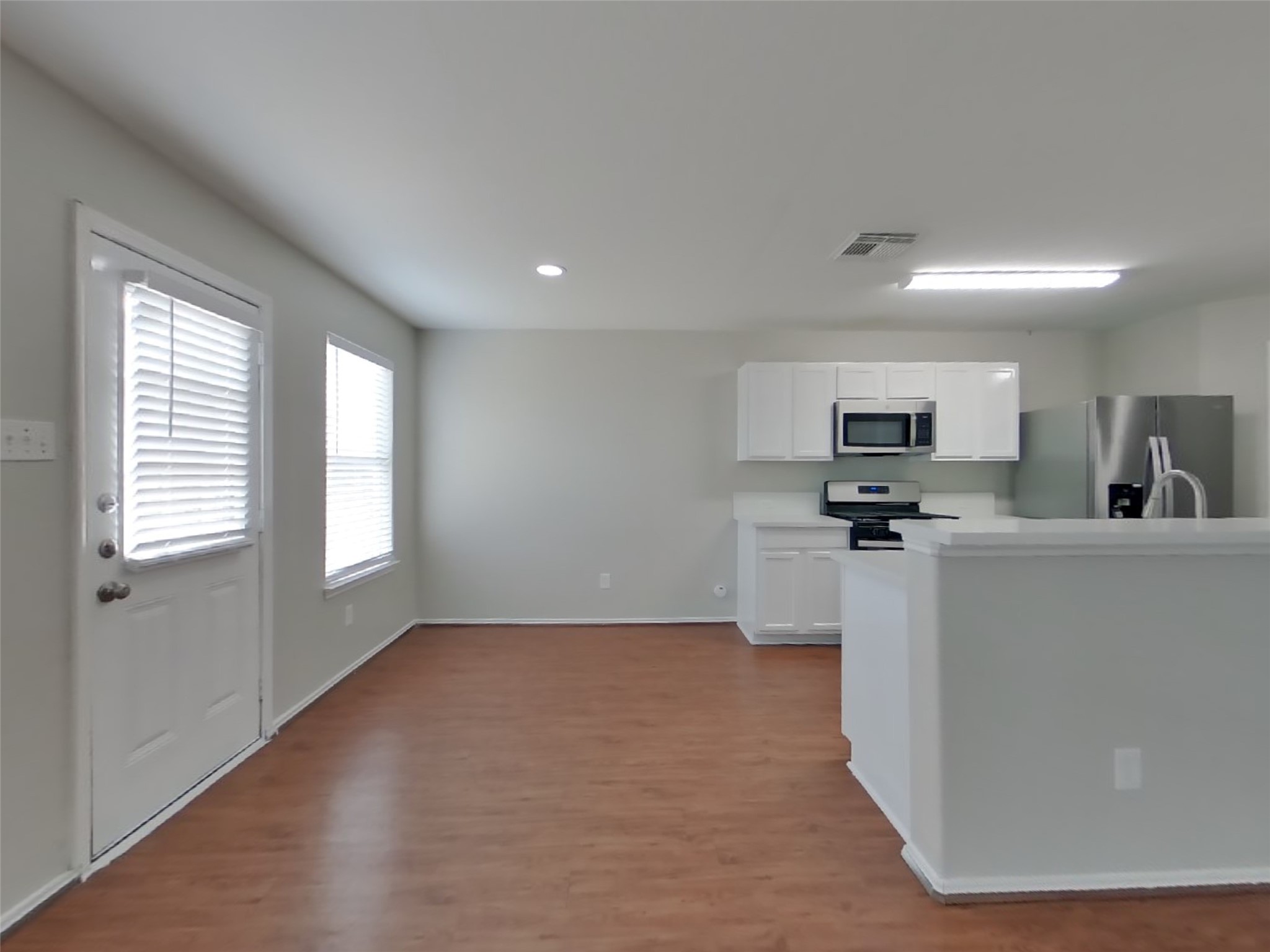 8227 Radial Court Rosharon, TX 77583 - Photo 15 of 16 a view of work space with windows