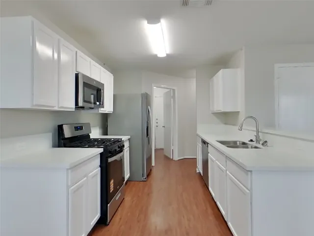 $1,779 | 8227 Radial Court, Rosharon, TX 77583