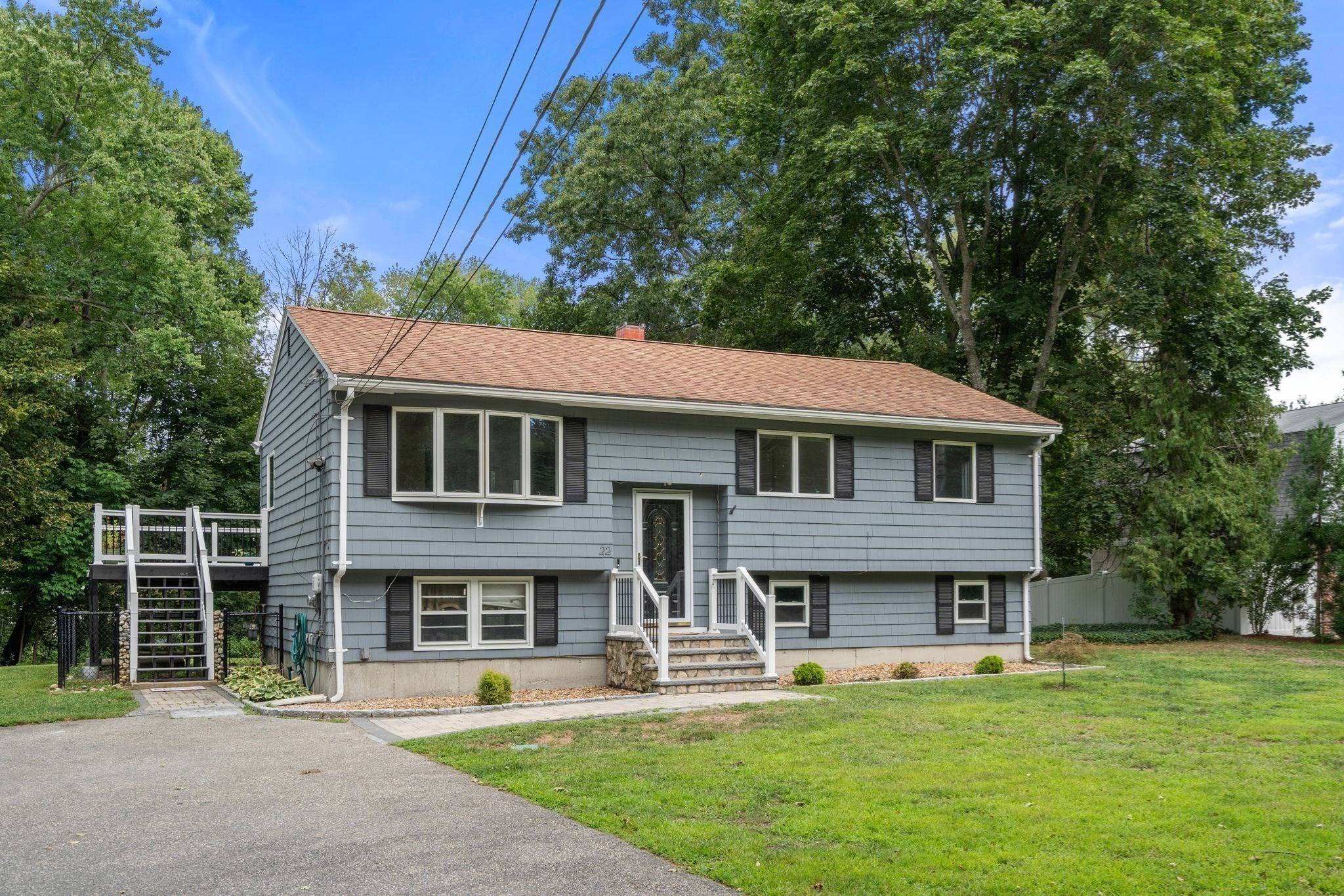 22 Allen Road Billerica, MA 01821 - Photo 2 of 29 Gallery Image 2