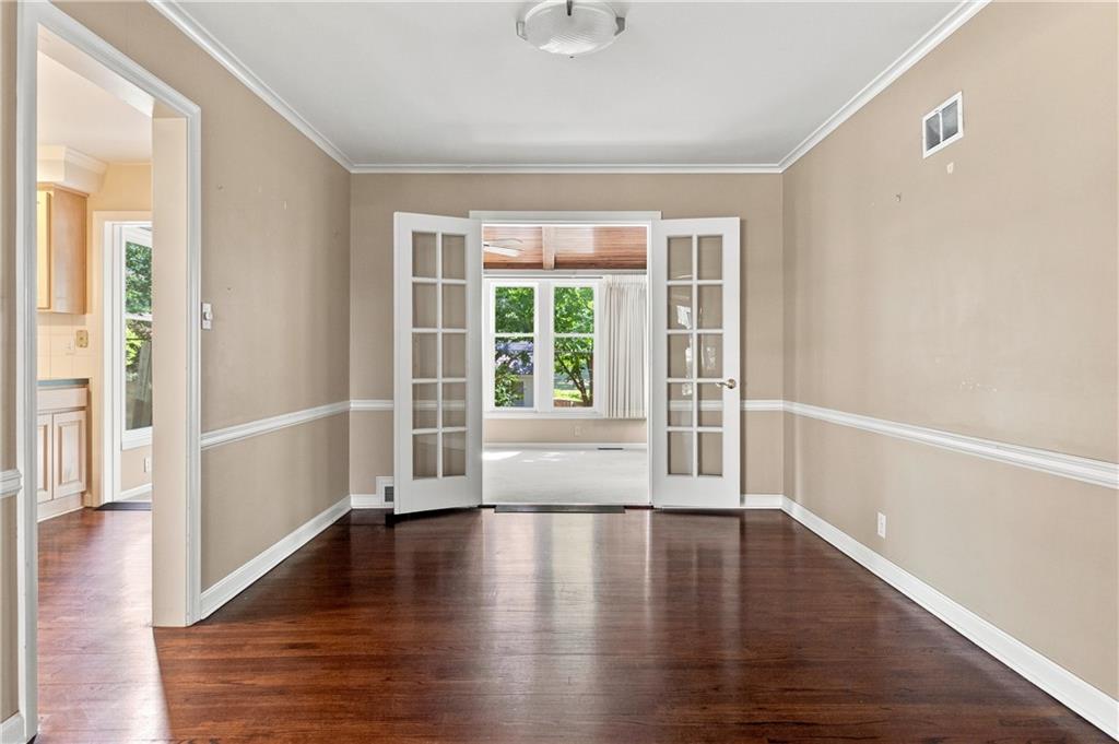 5325 Norwood Road Fairway, KS 66205 - Photo 10 of 40 Gallery Image 10