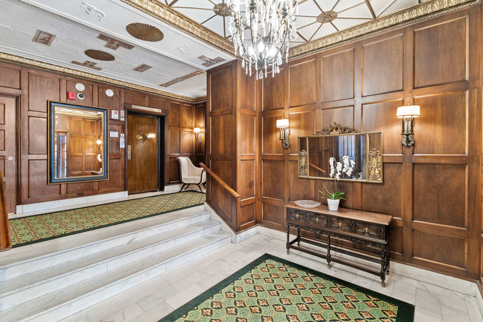 2912 North Commonwealth Avenue, Unit 11CD Chicago, IL 60657 - Photo 3 of 33