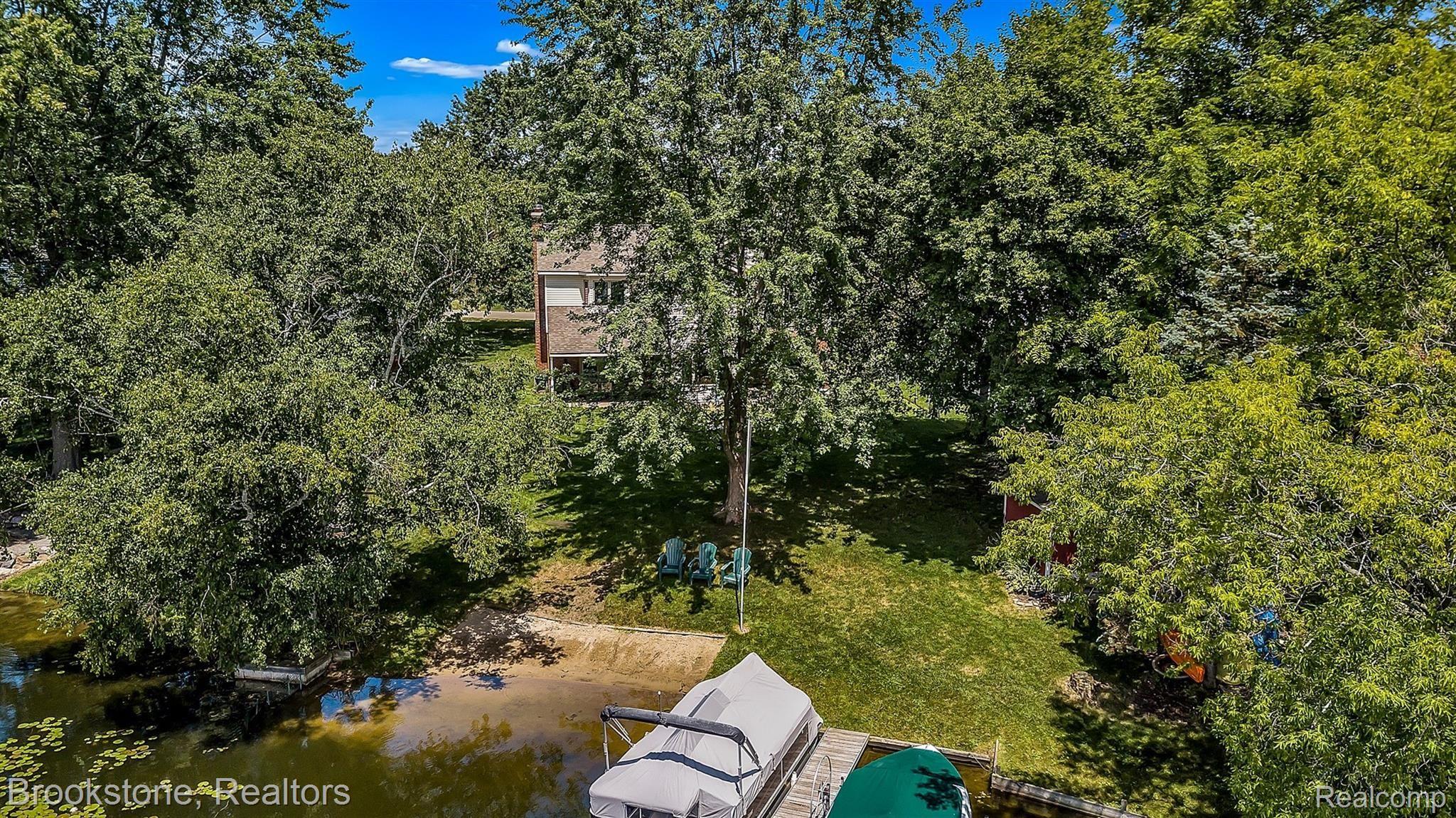 8715 Waumegah Road Clarkston, MI 48348 - Photo 58 of 60 82-8715 Waumegah Rd-WindowStill-Rea.jpg