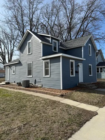 $225,000 | 436 Adams Street Southeast, Hutchinson, MN 55350