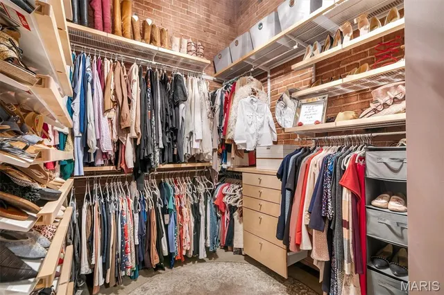 $215,000 | 901 Washington Avenue, Unit 201, St. Louis, MO 63101