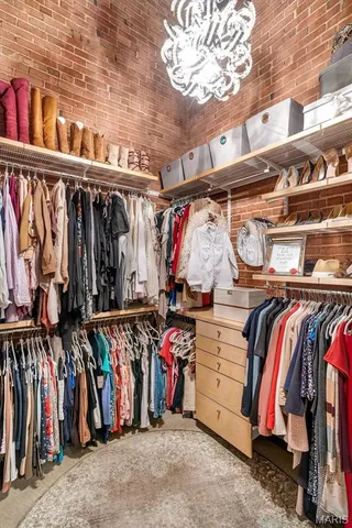 $215,000 | 901 Washington Avenue, Unit 201, St. Louis, MO 63101