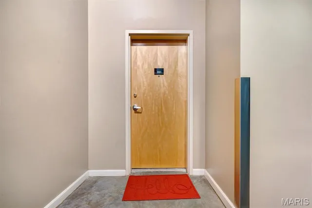 $215,000 | 901 Washington Avenue, Unit 201, St. Louis, MO 63101