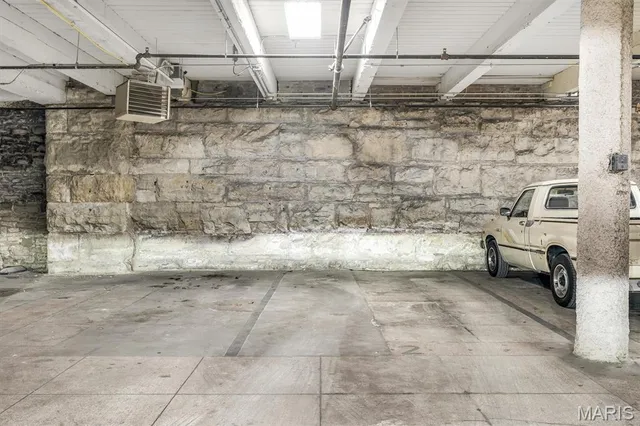 $215,000 | 901 Washington Avenue, Unit 201, St. Louis, MO 63101