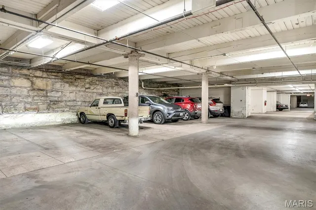 $215,000 | 901 Washington Avenue, Unit 201, St. Louis, MO 63101