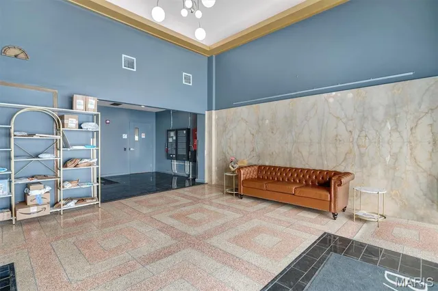 $215,000 | 901 Washington Avenue, Unit 201, St. Louis, MO 63101