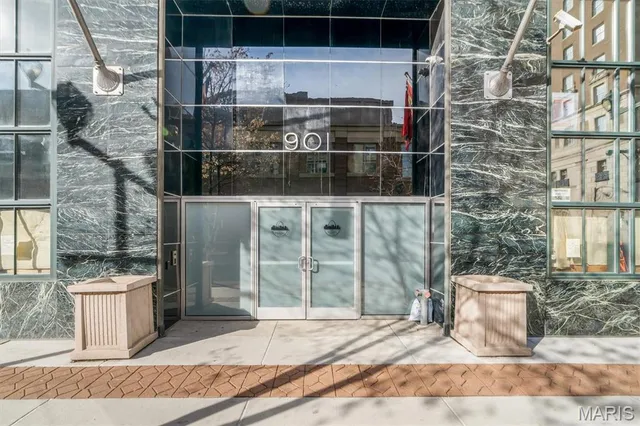 $215,000 | 901 Washington Avenue, Unit 201, St. Louis, MO 63101