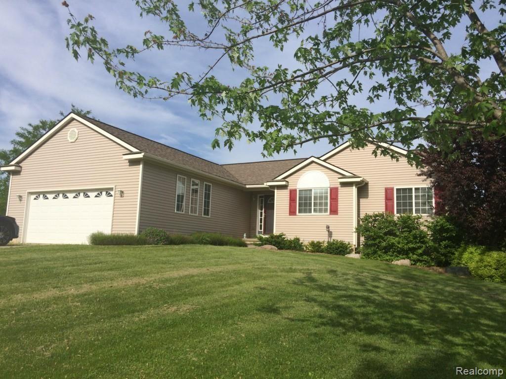 7862 North Nicholson Road Fowlerville, MI 48836 - Photo 1 of 20