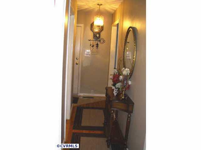 12405 South Ridge Circle Midlothian, VA 23112 - Photo 2 of 10 Other - Foyer