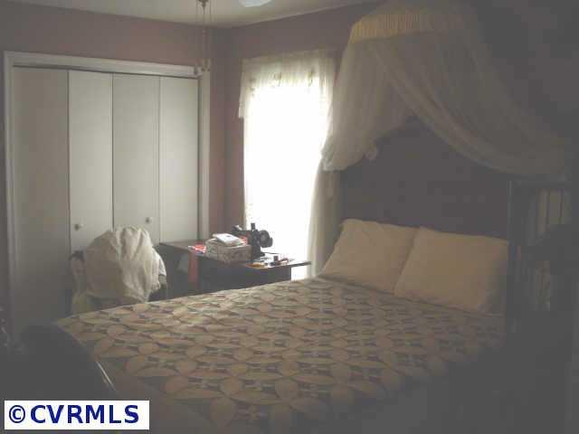 12405 South Ridge Circle Midlothian, VA 23112 - Photo 7 of 10 Other - Master Bedroom