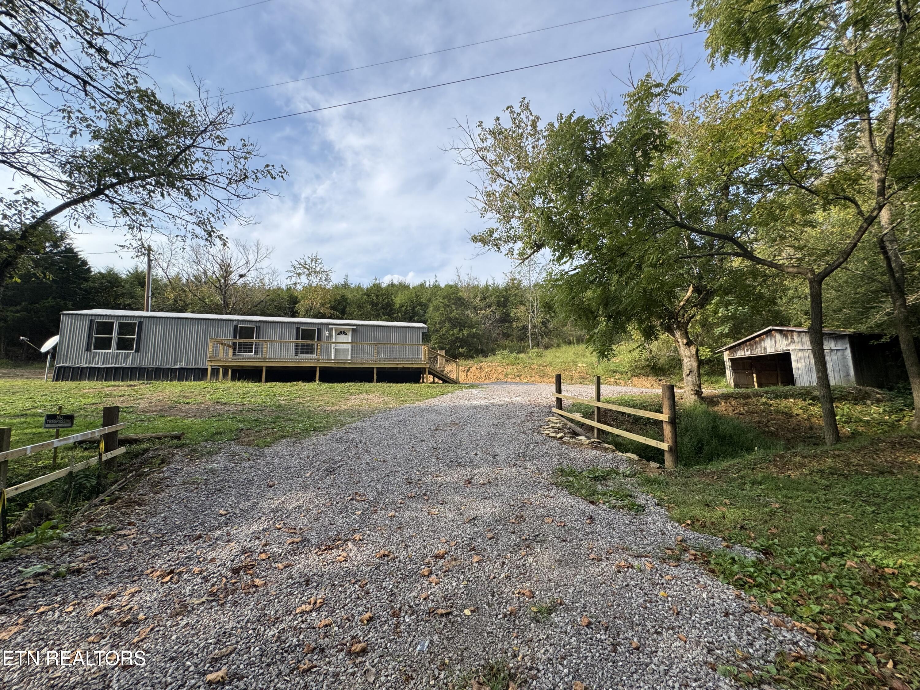 131 Kyle Valley Road Eidson, TN 37731 - Photo 2 of 46 IMG_2465