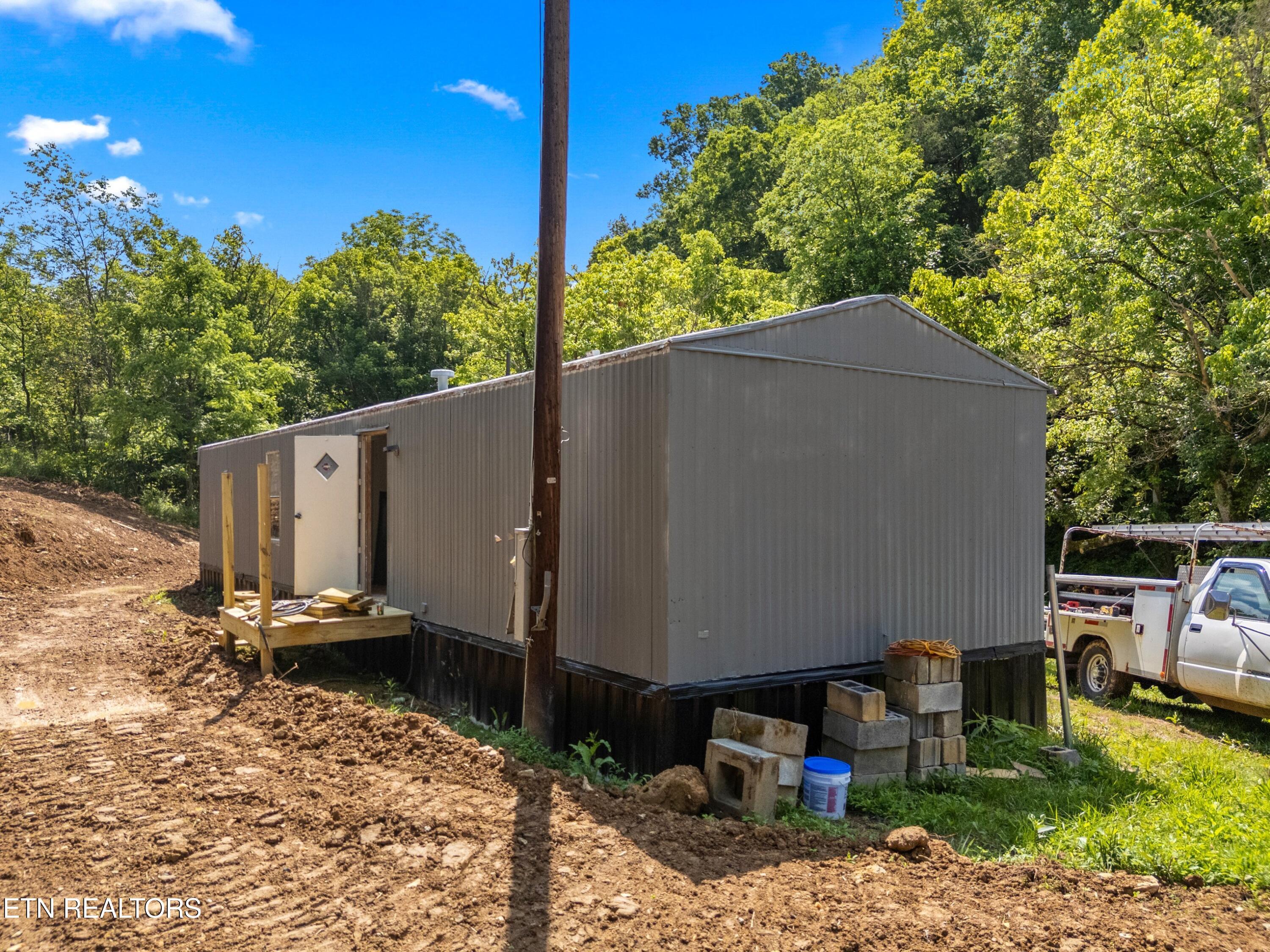 131 Kyle Valley Road Eidson, TN 37731 - Photo 3 of 46 009-111KyleValleyRoad-TN-37731-SMALL