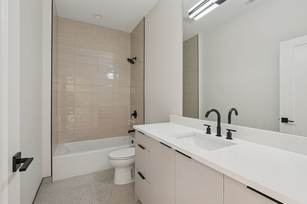 4536 South Prairie Avenue, Unit 1N Chicago, IL 60653 - Photo 14 of 20