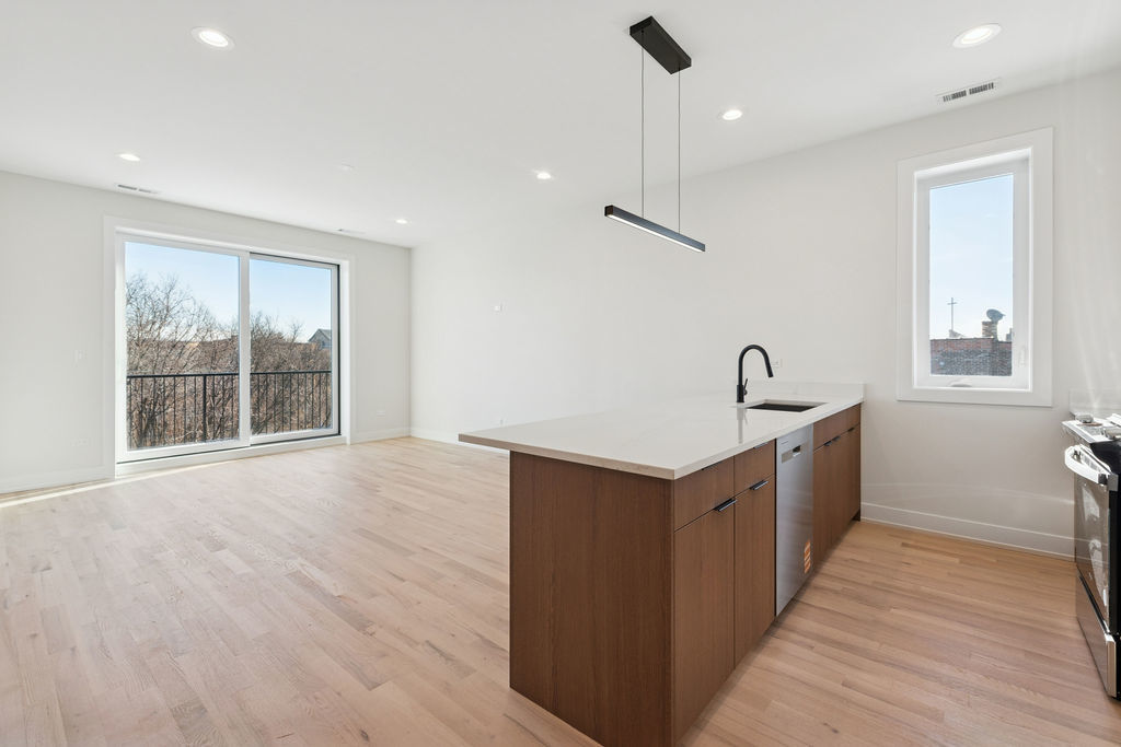 4536 South Prairie Avenue, Unit 1N Chicago, IL 60653 - Photo 8 of 20