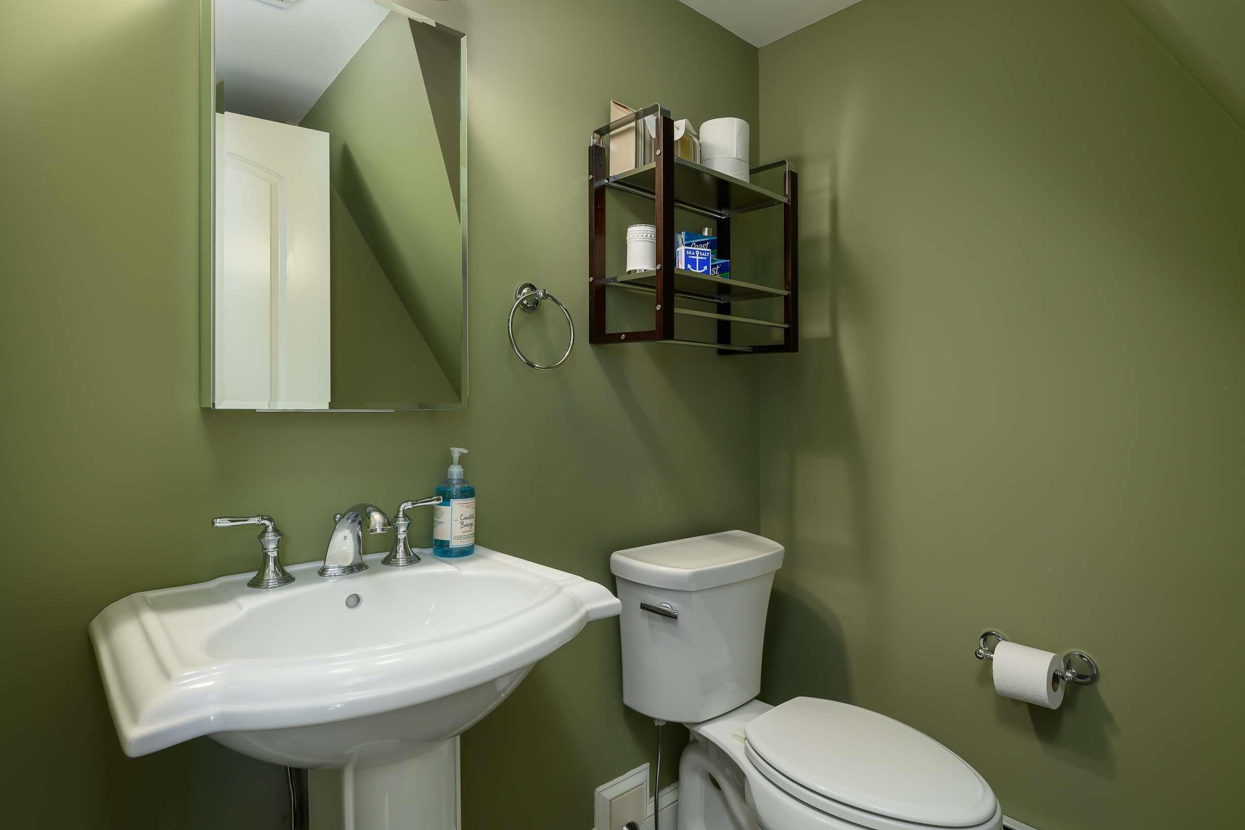 670 Shore Road York, ME 03902 - Photo 34 of 40 Gallery Image 34