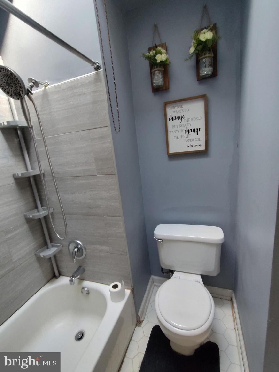 313 Margate Road Upper Darby, PA 19082 - Photo 13 of 17 Bathroom