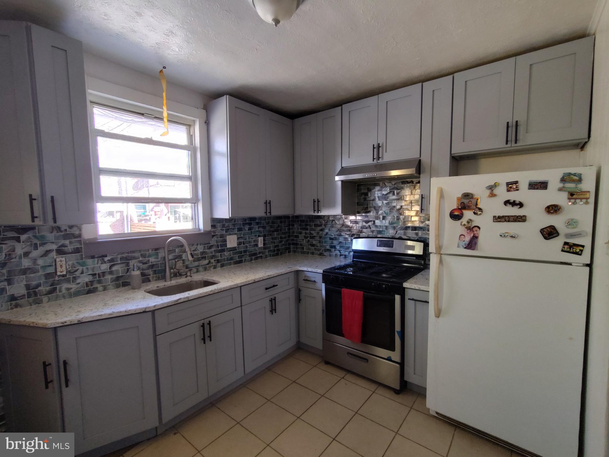 313 Margate Road Upper Darby, PA 19082 - Photo 7 of 17 Kitchen