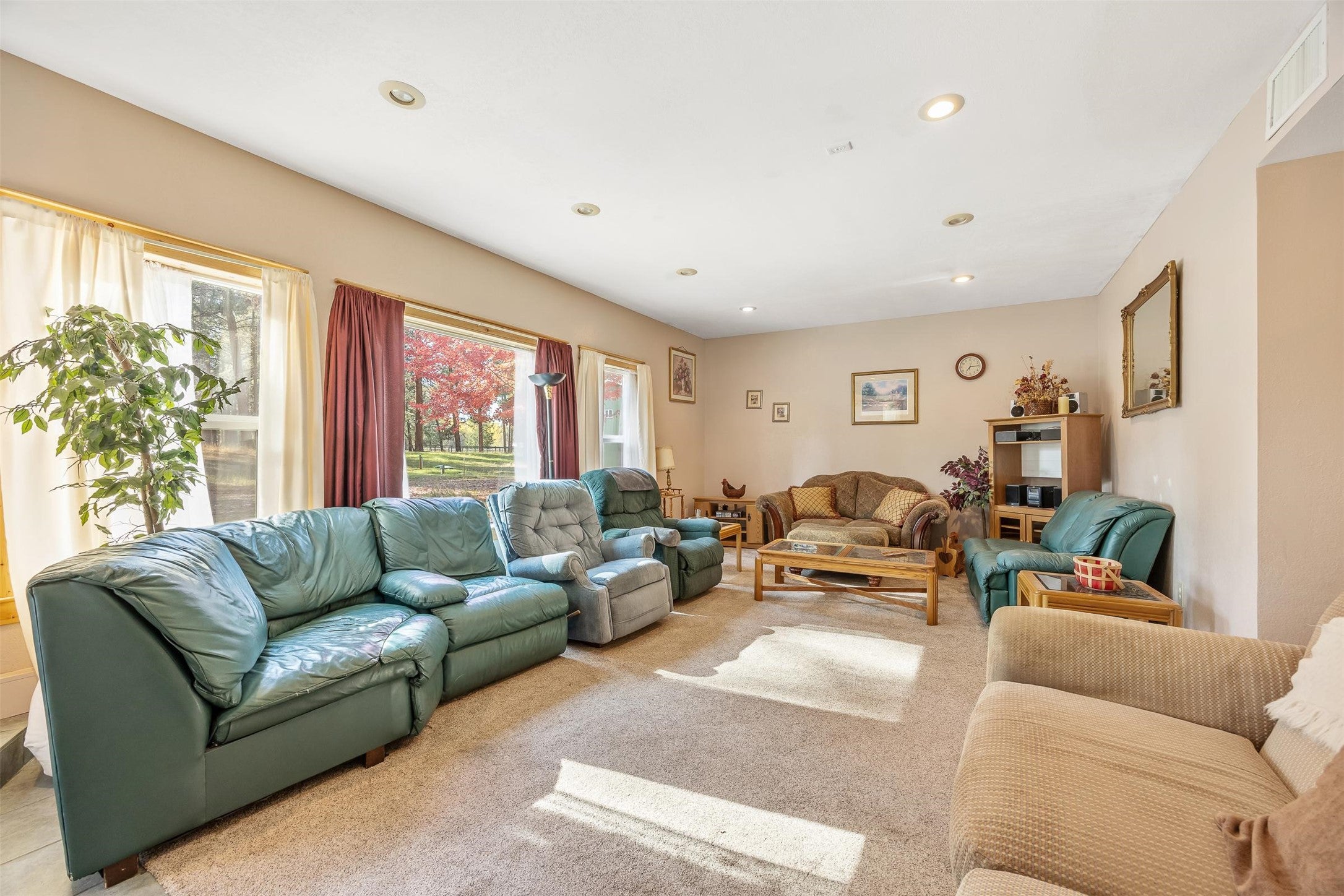 212 St Marys Road Stevensville, MT 59870 - Photo 13 of 39 Carpeted living room featuring recessed lighting