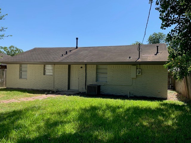 3107 Friar Point Road Houston, TX 77051 - Photo 9 of 9 a view of a backyard with a garden