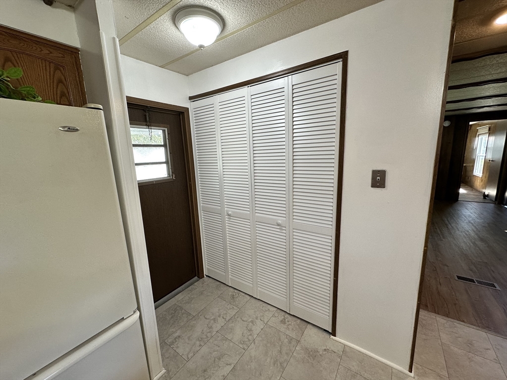22 Contessa Drive Springfield, MA 01119 - Photo 11 of 36