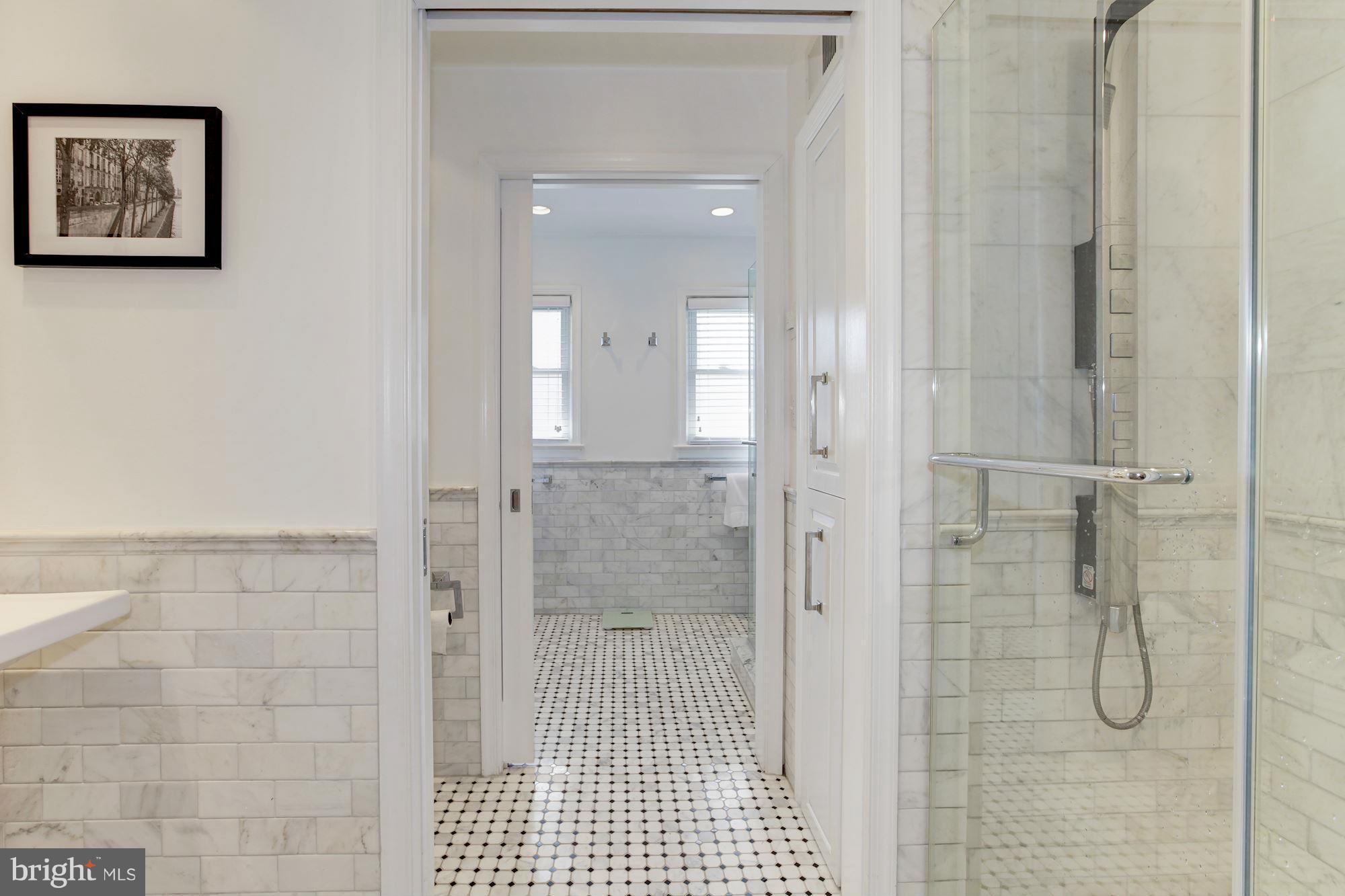 10008 Carter Road Bethesda, MD 20817 - Photo 14 of 30 Bath (Master)