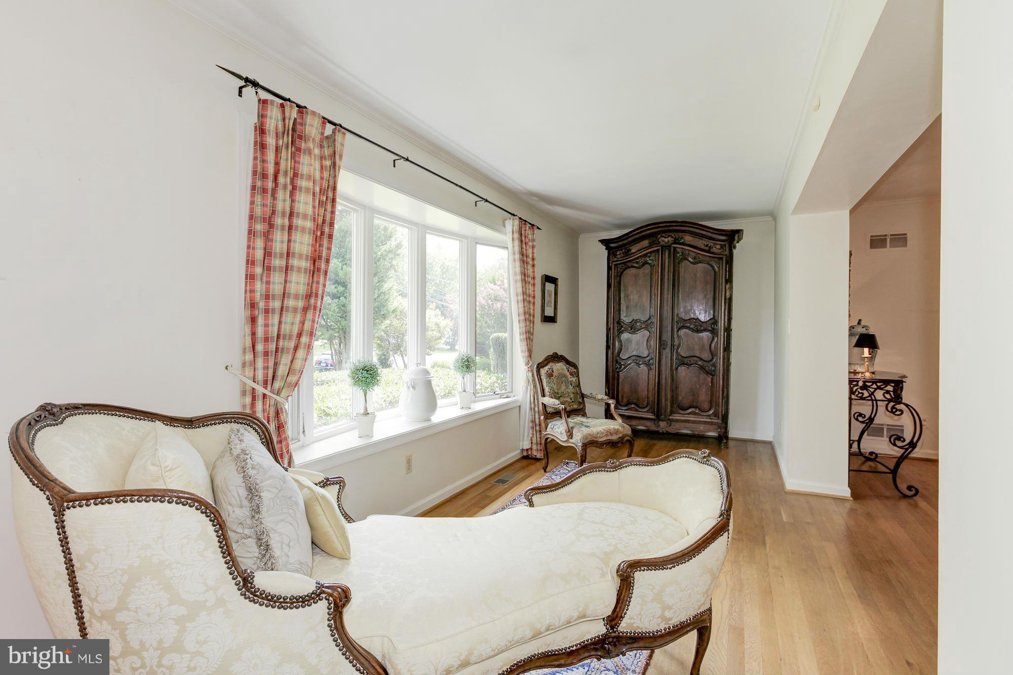 10008 Carter Road Bethesda, MD 20817 - Photo 7 of 30 Interior (General)