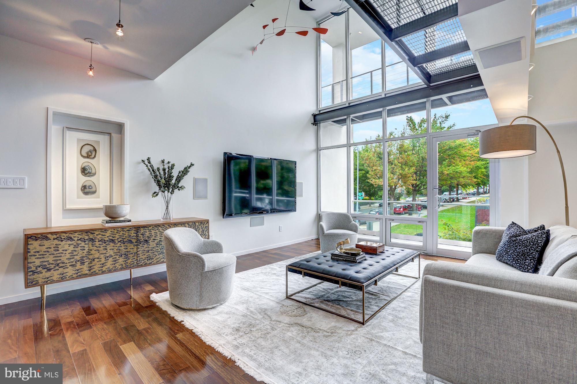 1024 W Street Northwest Washington, DC 20001 - Photo 3 of 37 The Main Level