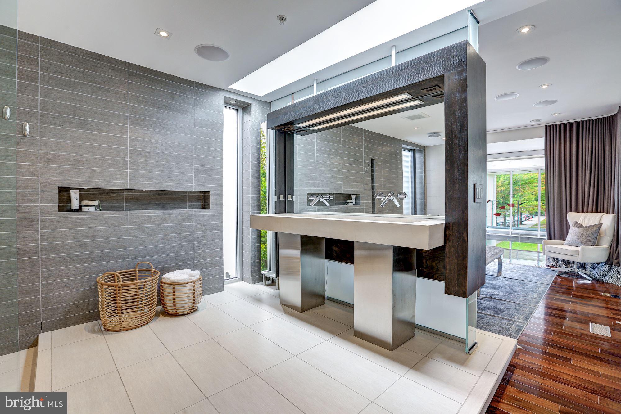 1024 W Street Northwest Washington, DC 20001 - Photo 21 of 37 Open Concept Bathroom/Bedroom