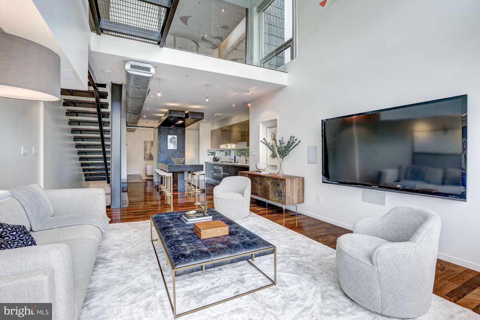 1024 W Street Northwest Washington, DC 20001 - Photo 5 of 37 Industrial Loft Style