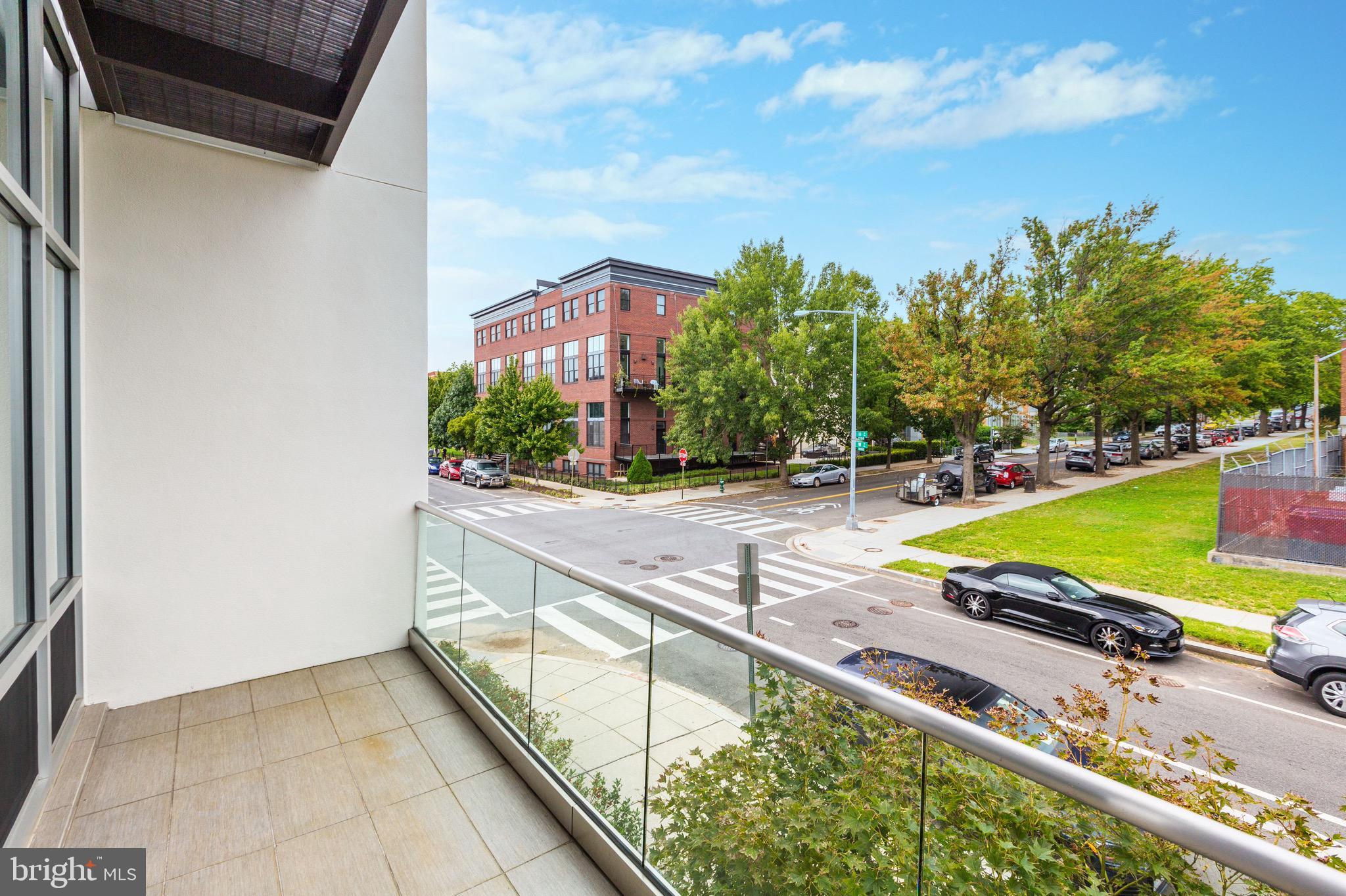 1024 W Street Northwest Washington, DC 20001 - Photo 6 of 37 Terrace Off the Living Room