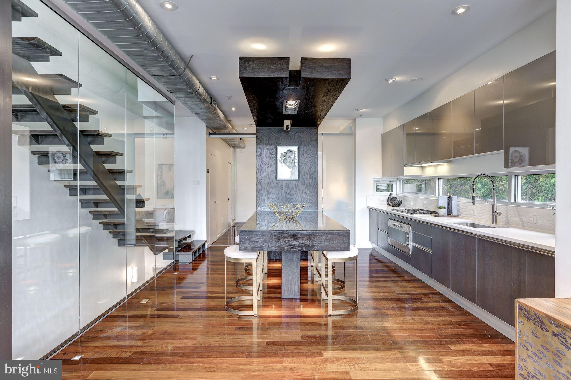 1024 W Street Northwest Washington, DC 20001 - Photo 8 of 37 Luxurious Gourmet Kitchen