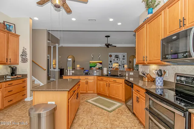 $619,000 | 693 Donmovin Court, Calabash, NC 28467