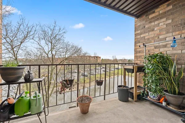 $319,000 | 2150 Valencia Drive, Unit 314A, Northbrook, IL 60062