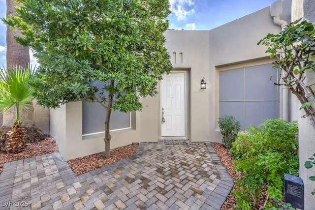 $2,995 | 111 Twin Towers Avenue, Las Vegas, NV 89123