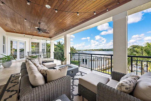 $8,950,000 | 18137 Palm Point Drive, Jupiter, FL 33458