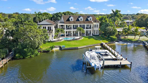 $8,950,000 | 18137 Palm Point Drive, Jupiter, FL 33458
