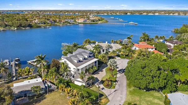 $8,950,000 | 18137 Palm Point Drive, Jupiter, FL 33458