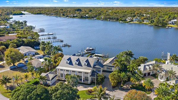 $8,950,000 | 18137 Palm Point Drive, Jupiter, FL 33458