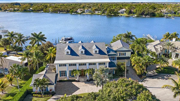 $8,950,000 | 18137 Palm Point Drive, Jupiter, FL 33458