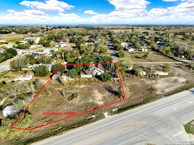 $180,000 | 612 East Guadalupe Street, Runge, TX 78151