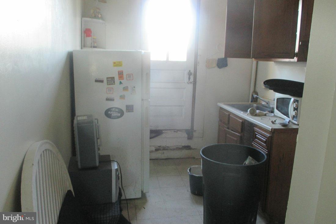 4523 Pimlico Road Baltimore, MD 21215 - Photo 3 of 8 Kitchen