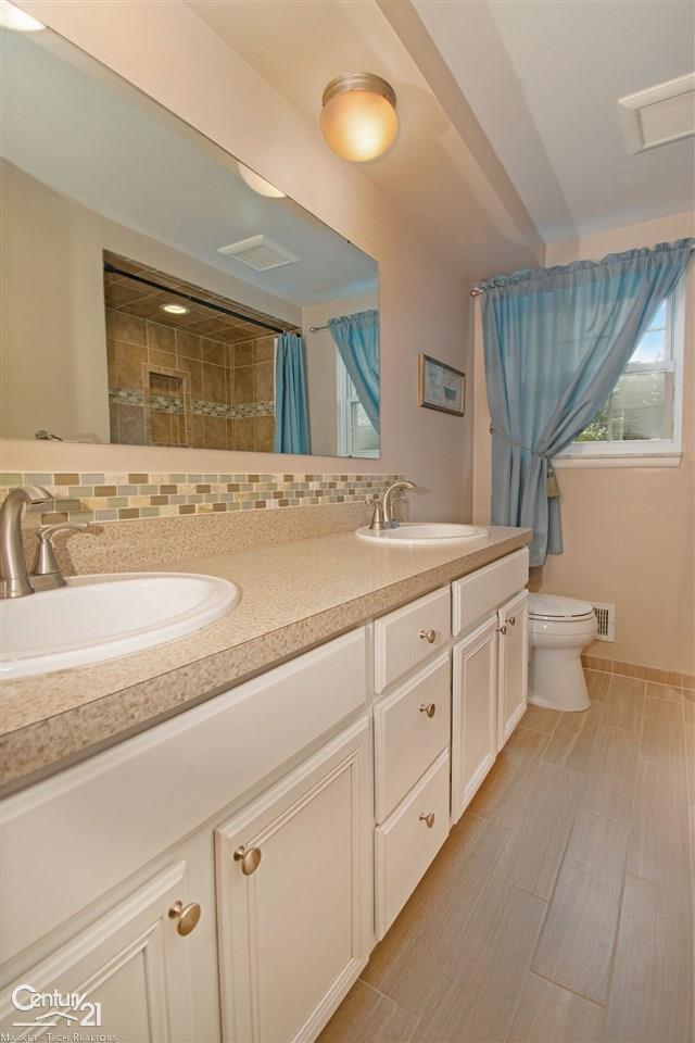 32306 Woody Road Fraser, MI 48026 - Photo 22 of 37 Updated Baths