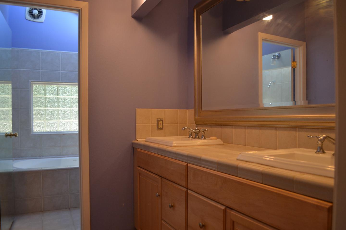 85 Bates Road Hillsborough, CA 94010 - Photo 12 of 30 Gallery Image 12